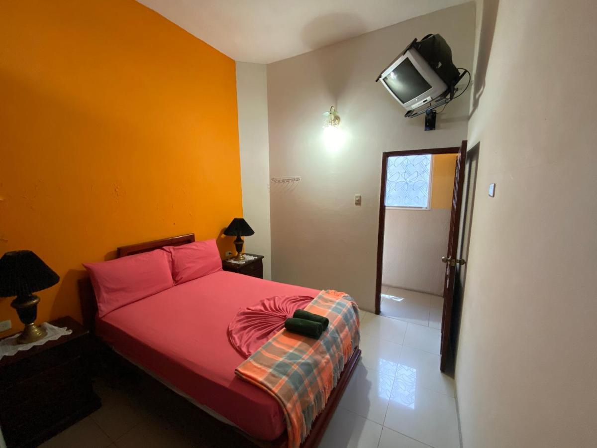Hostal Puerto Azul มันตา ภายนอก รูปภาพ